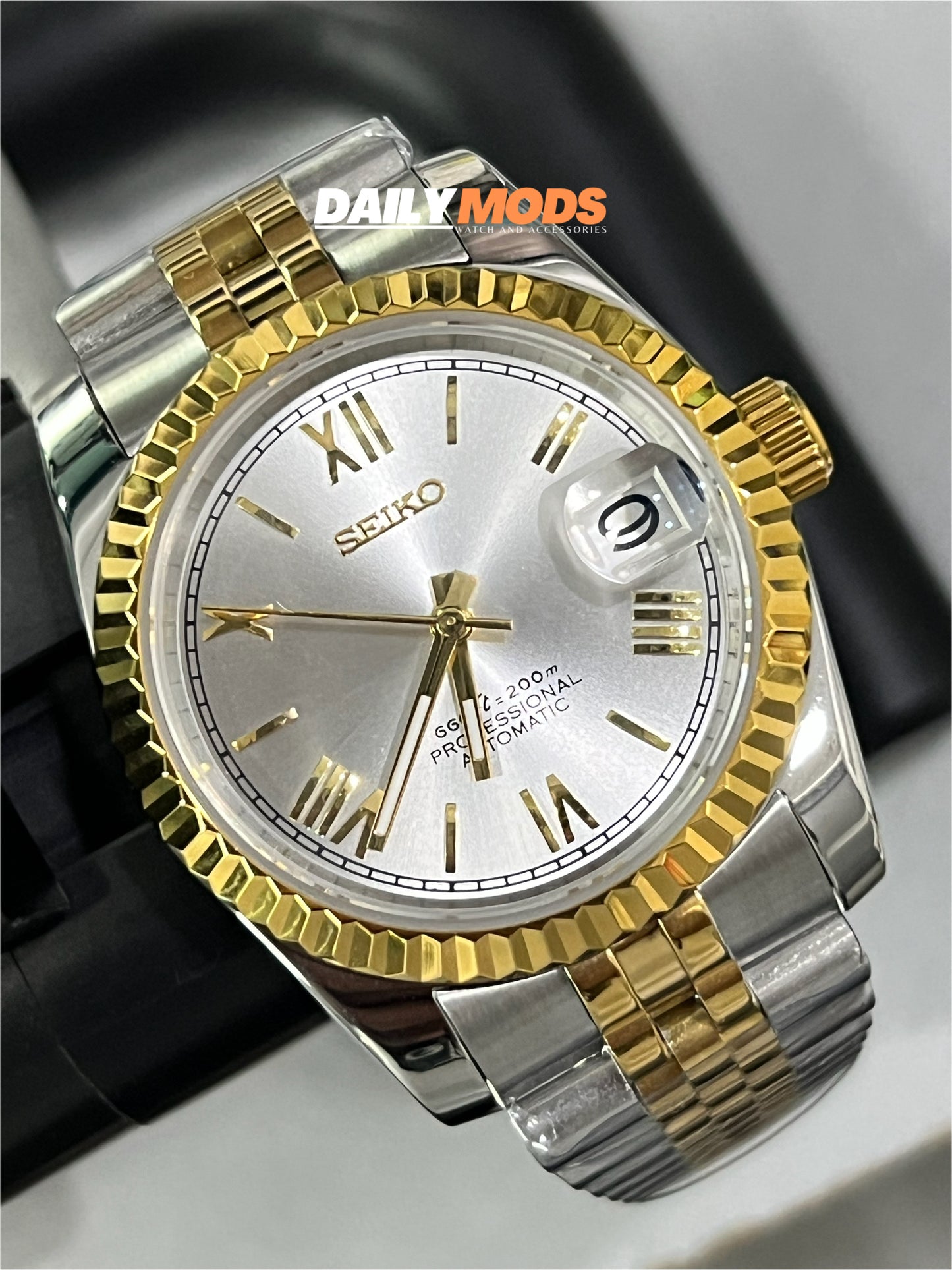 Two-Tone DJ Silver Roman
