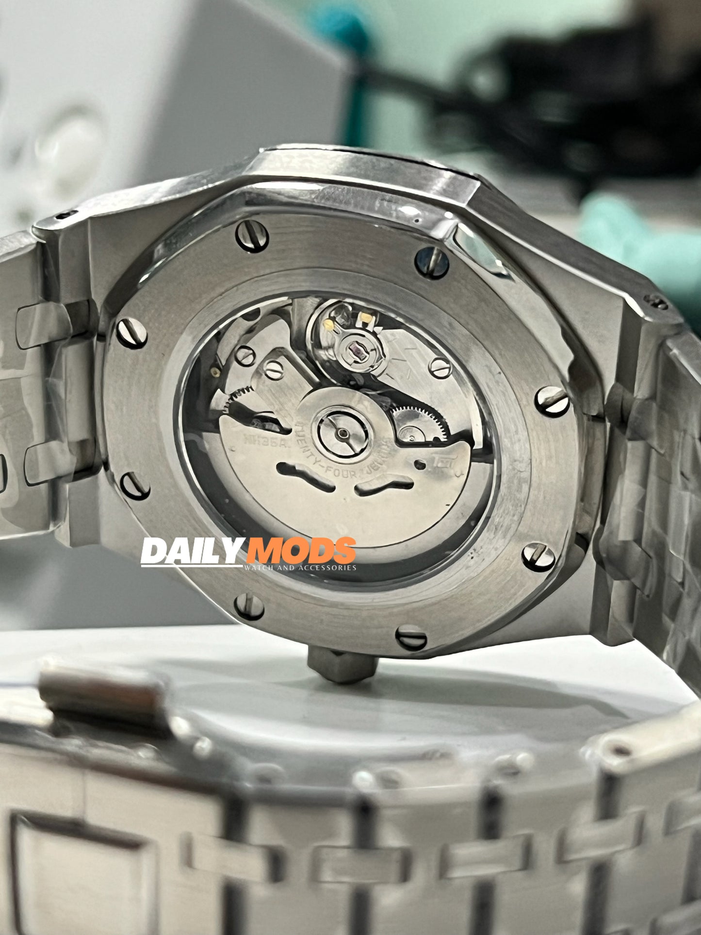 Oak Black Automatic
