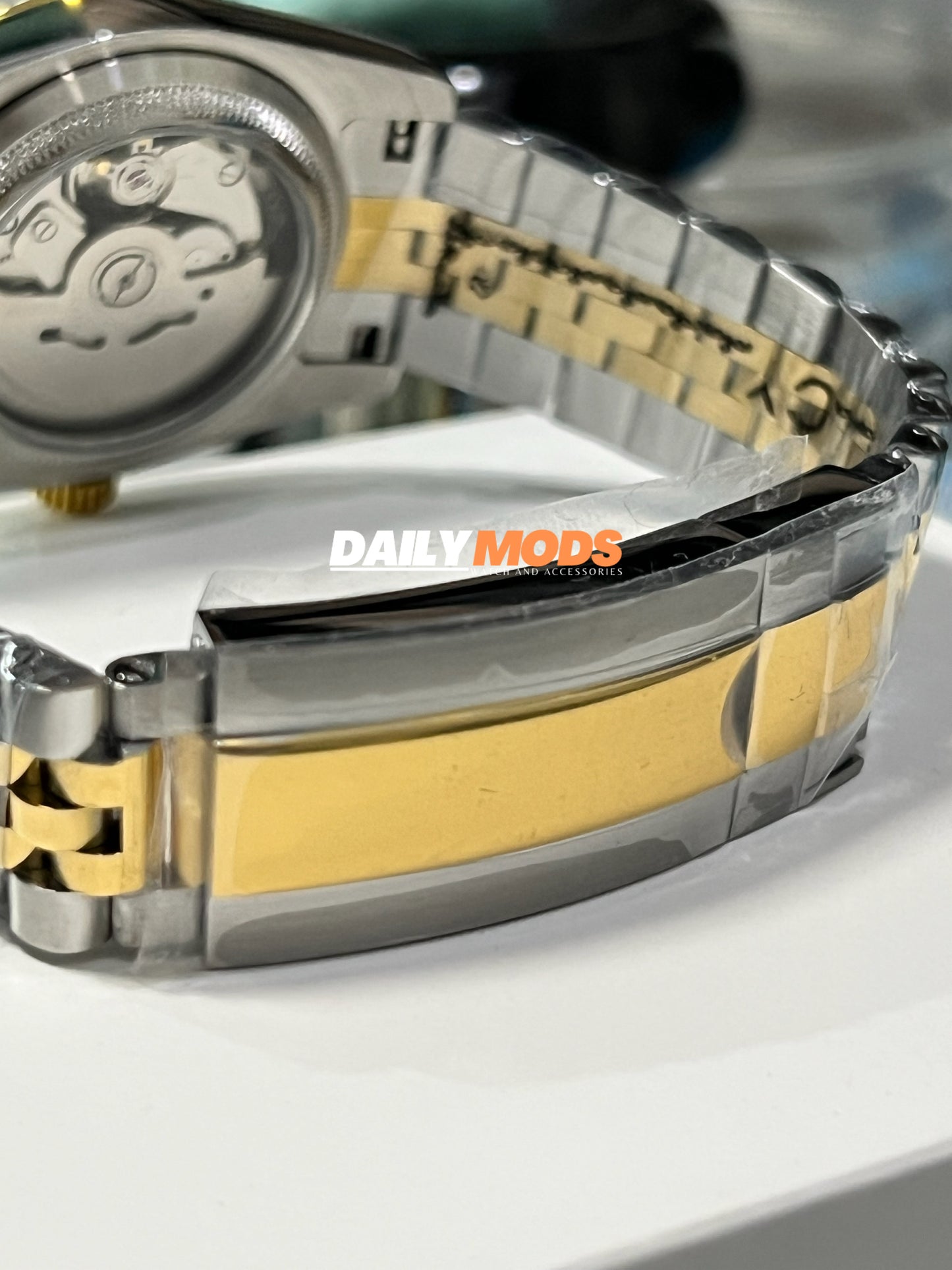 Two-Tone DJ Silver Roman