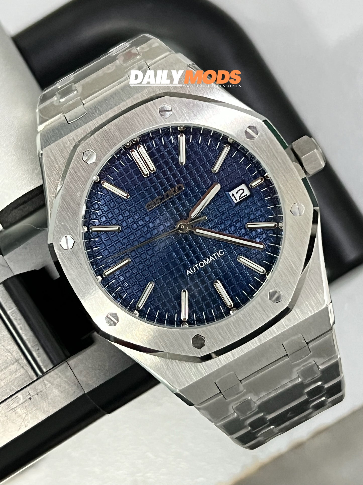 Oak Blue Automatic