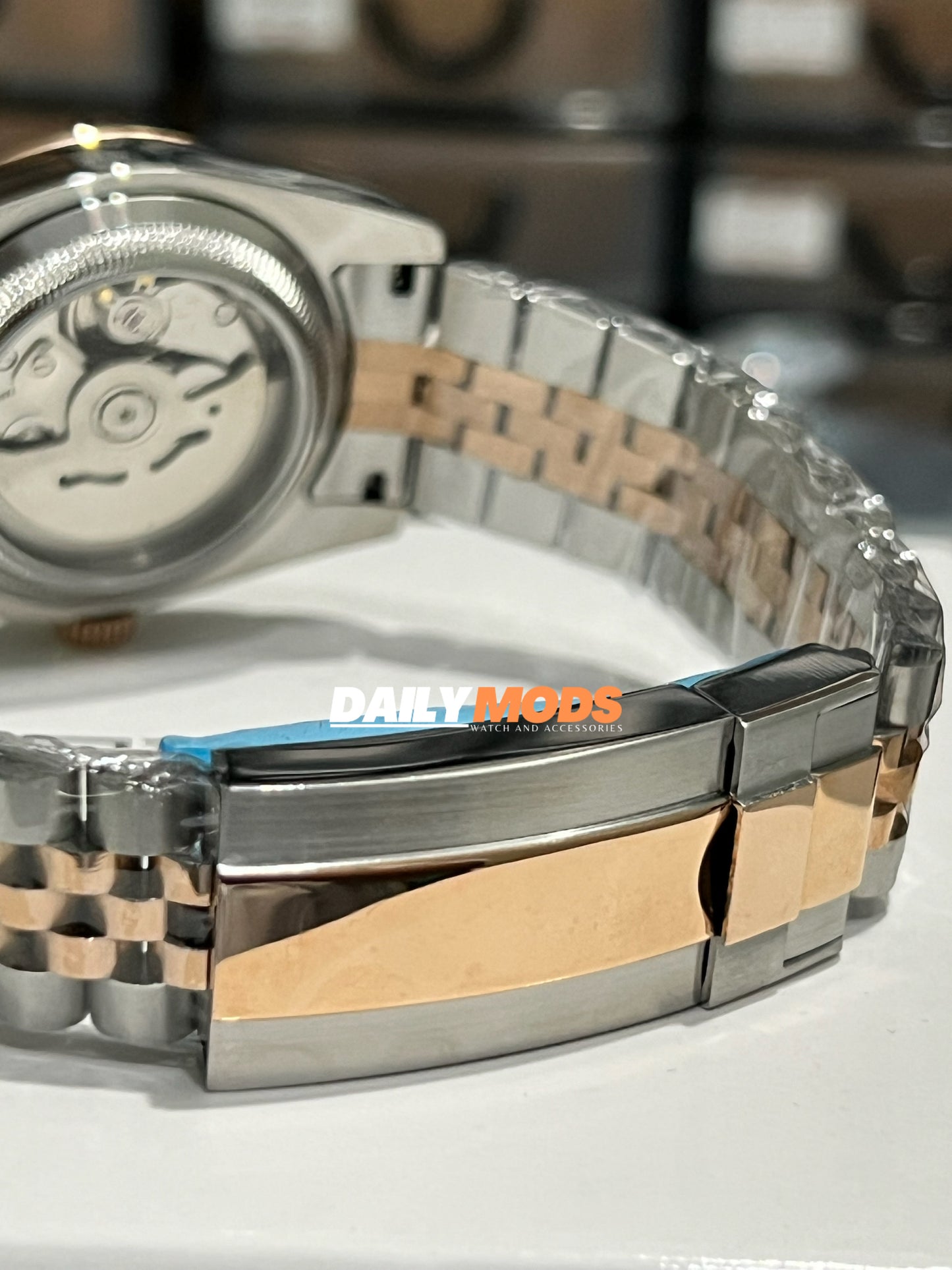 Two-Tone DJ Green Stud