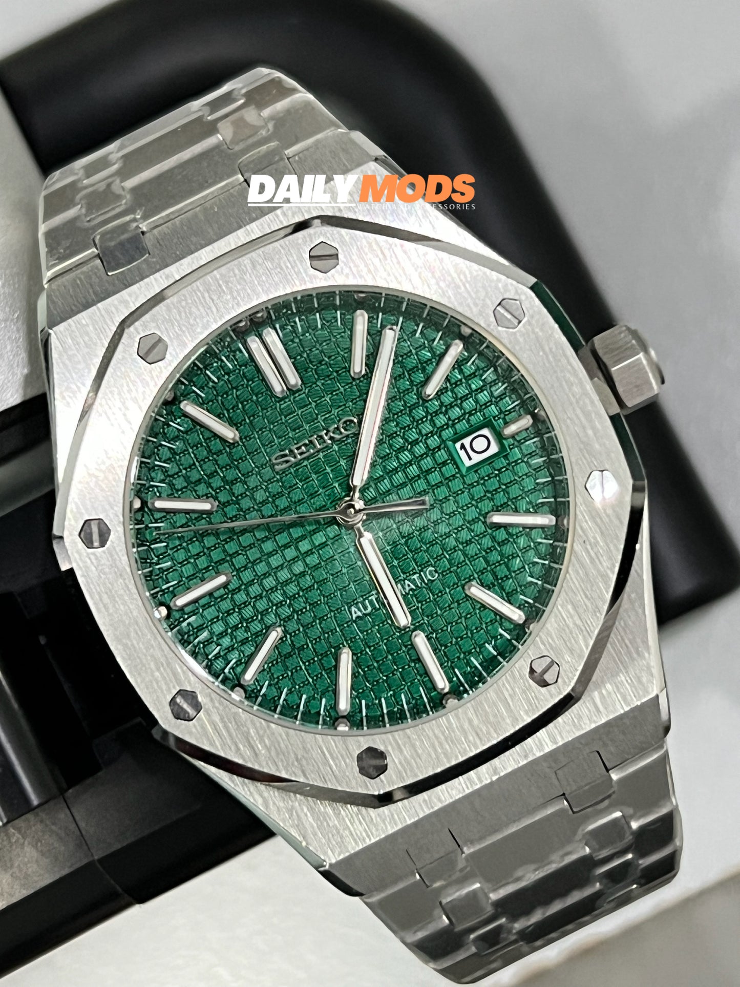 Oak Green Automatic