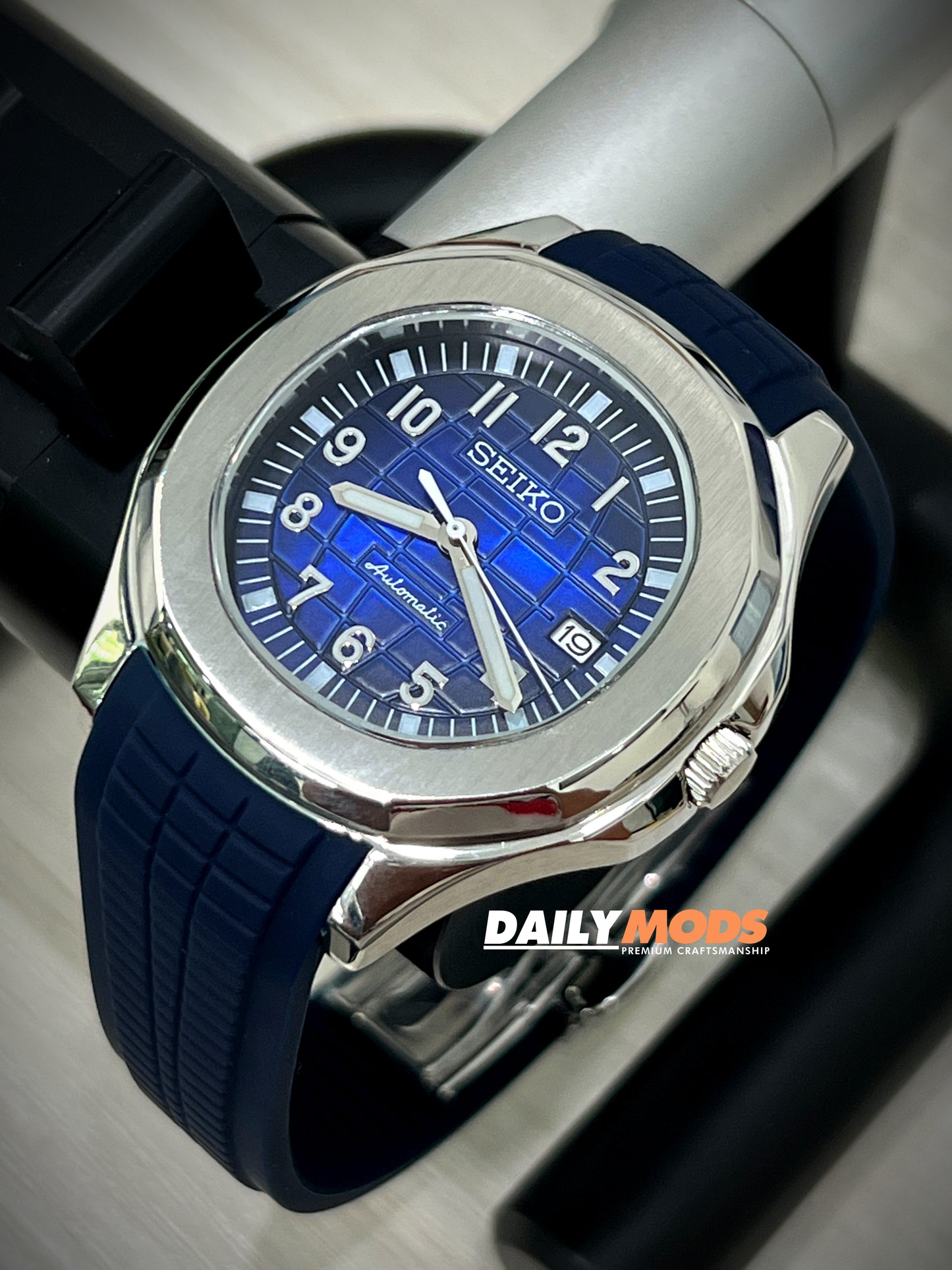 Aquanaut Blue