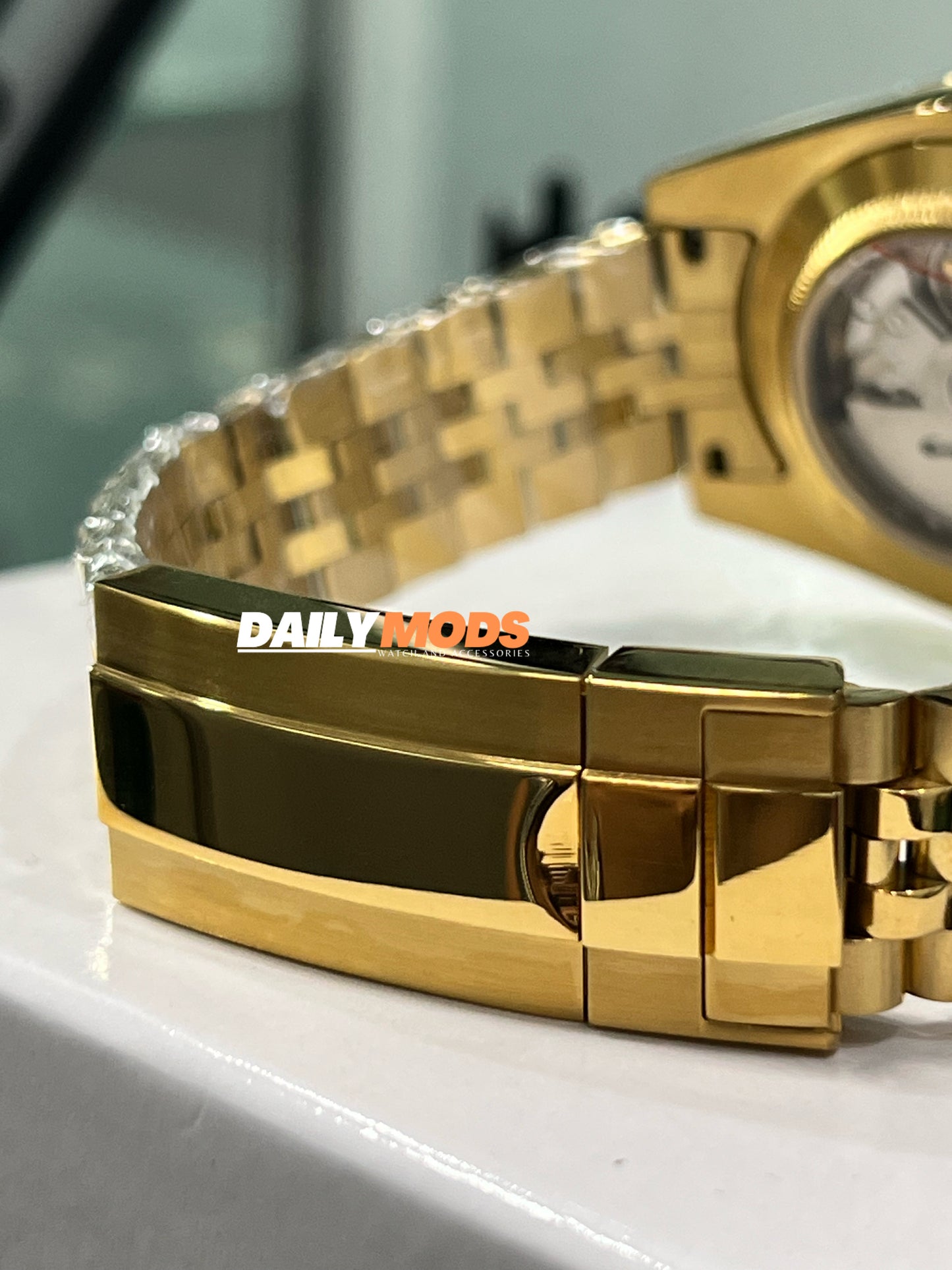YG DJ Champagne Stud