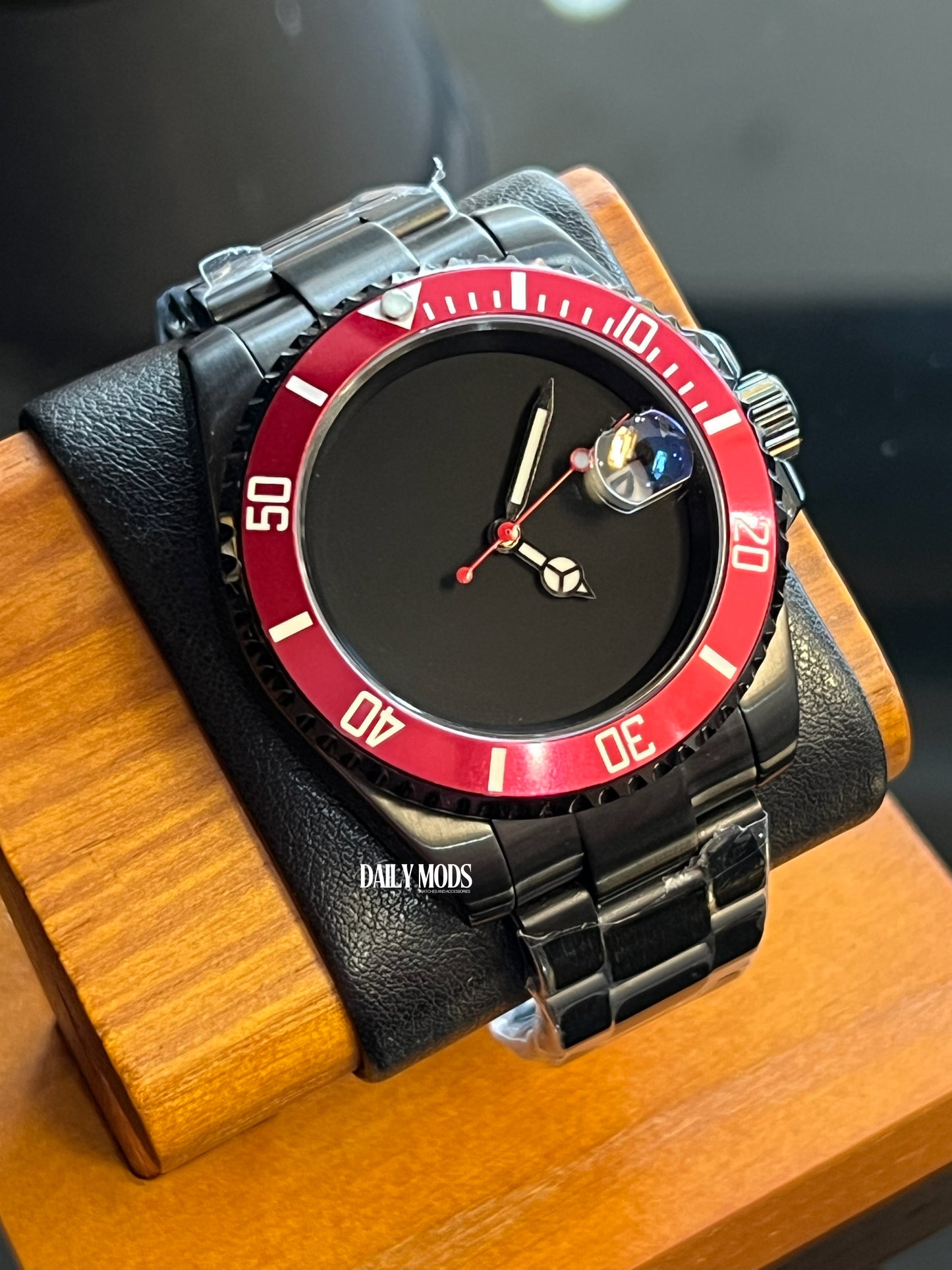 Blackout Burgundy Sub