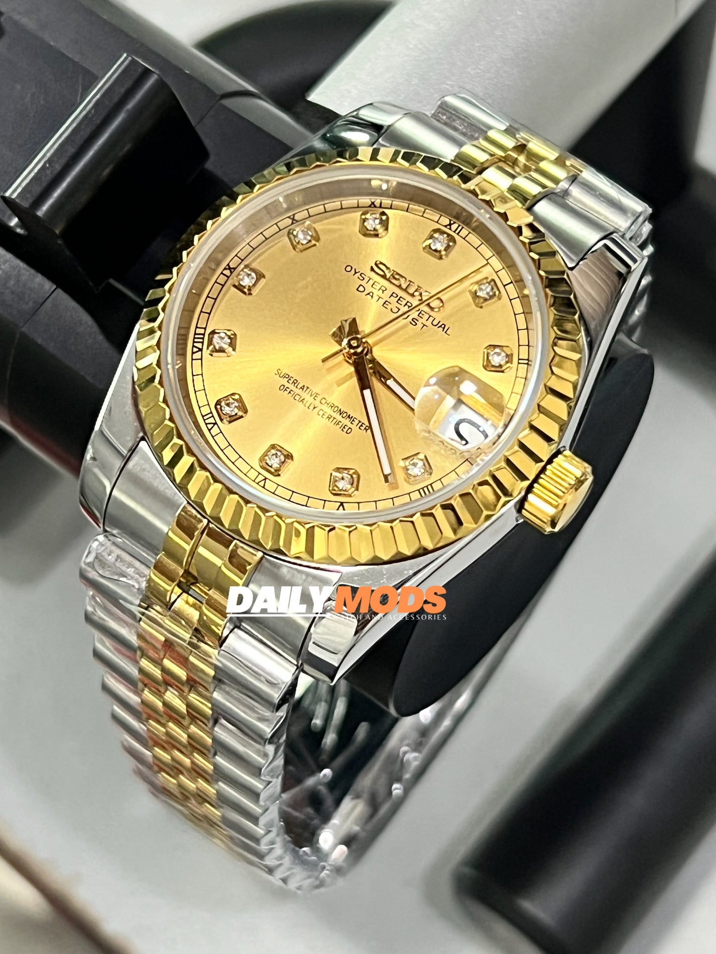 Two-Tone DJ Champage Stud
