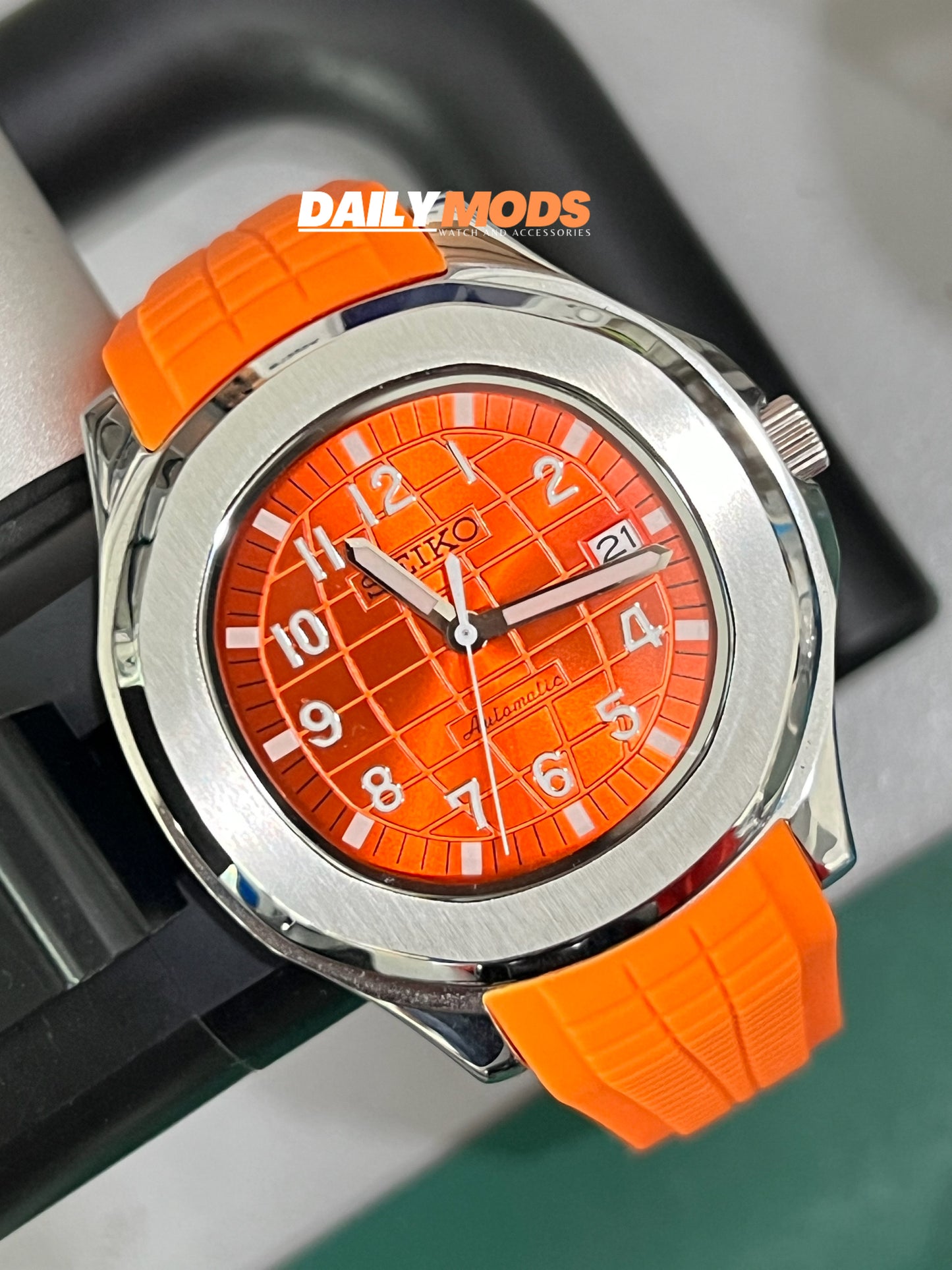 Aquanaut Orange