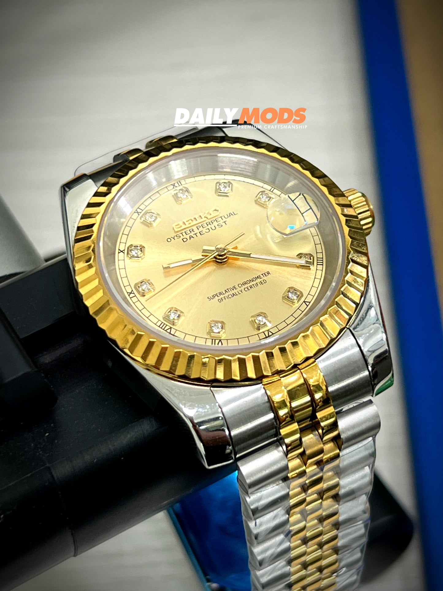 Two-Tone DJ Champagne Stud