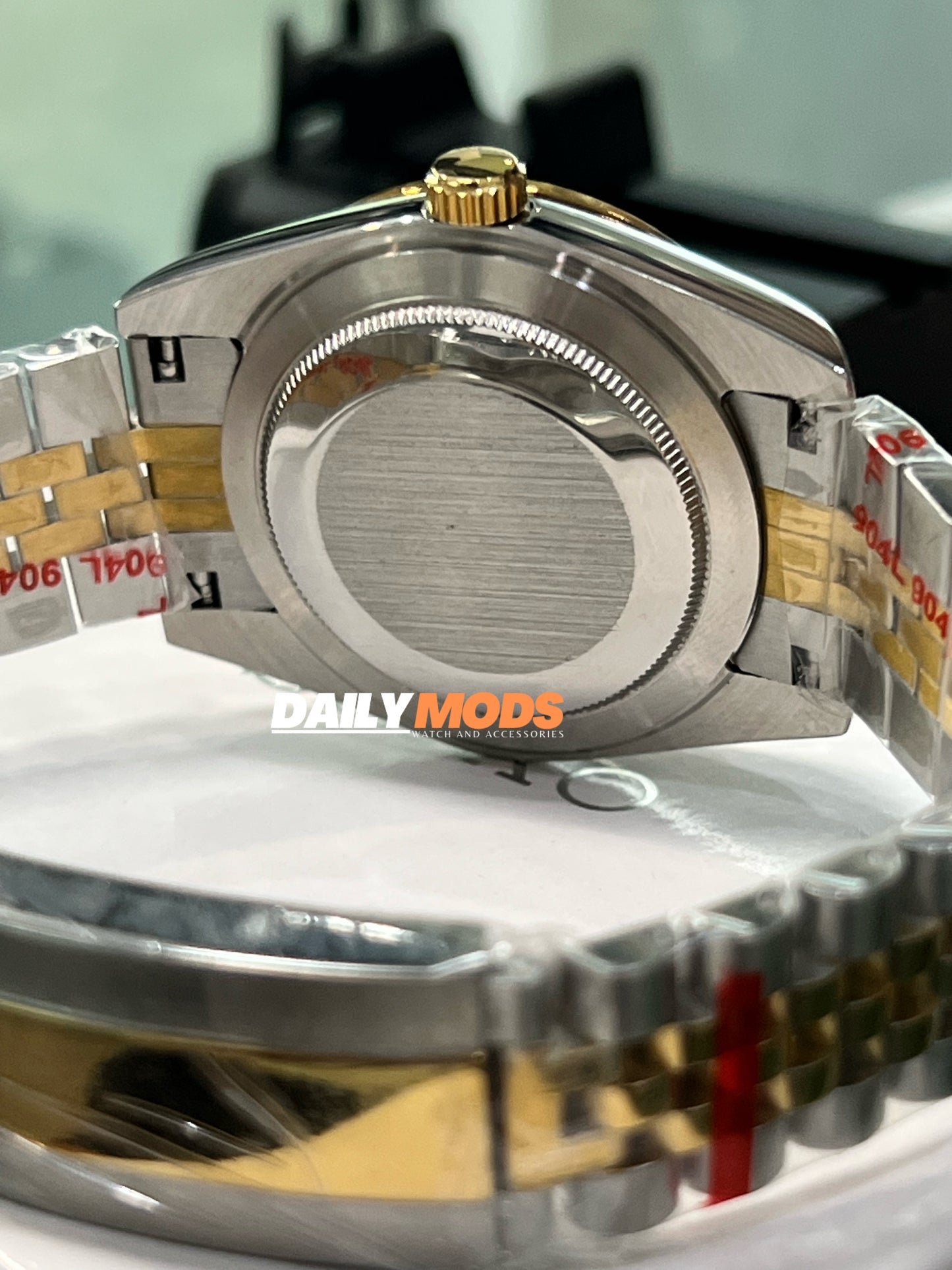 Two-Tone YG DJ Green Stud
