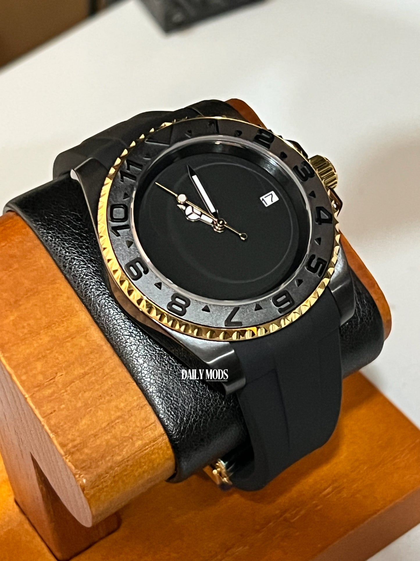 Two-Tone Stealth Black/Gold
