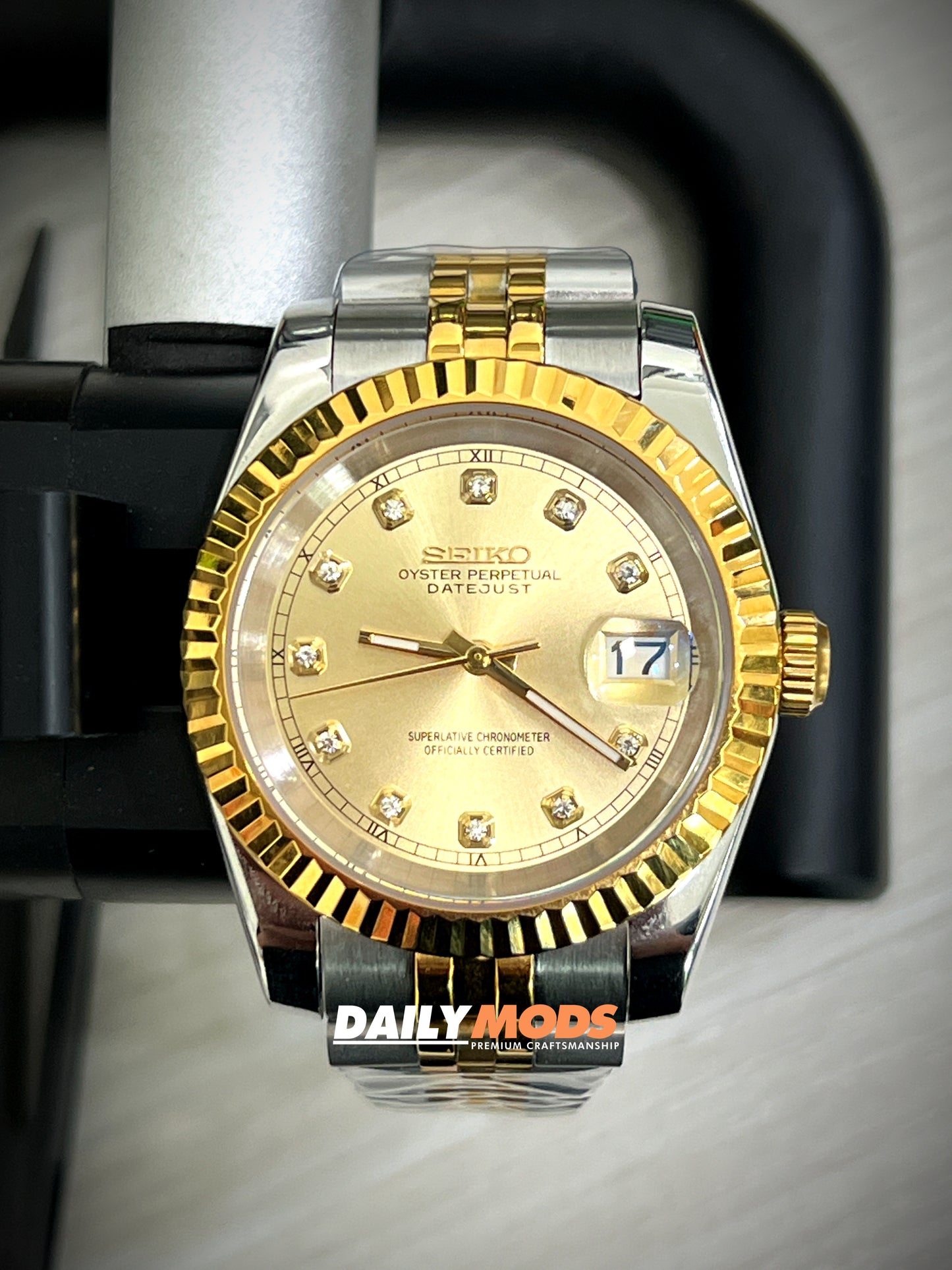 Two-Tone DJ Champagne Stud